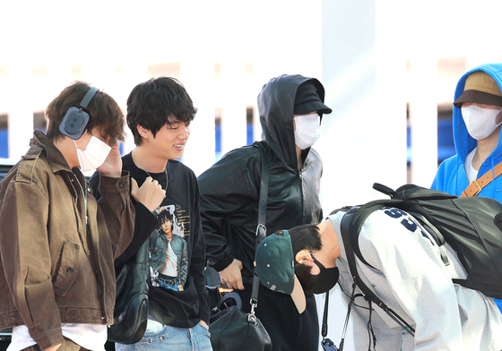뷔·진·지민·제이홉, 꾹이가 귀여운 형아들