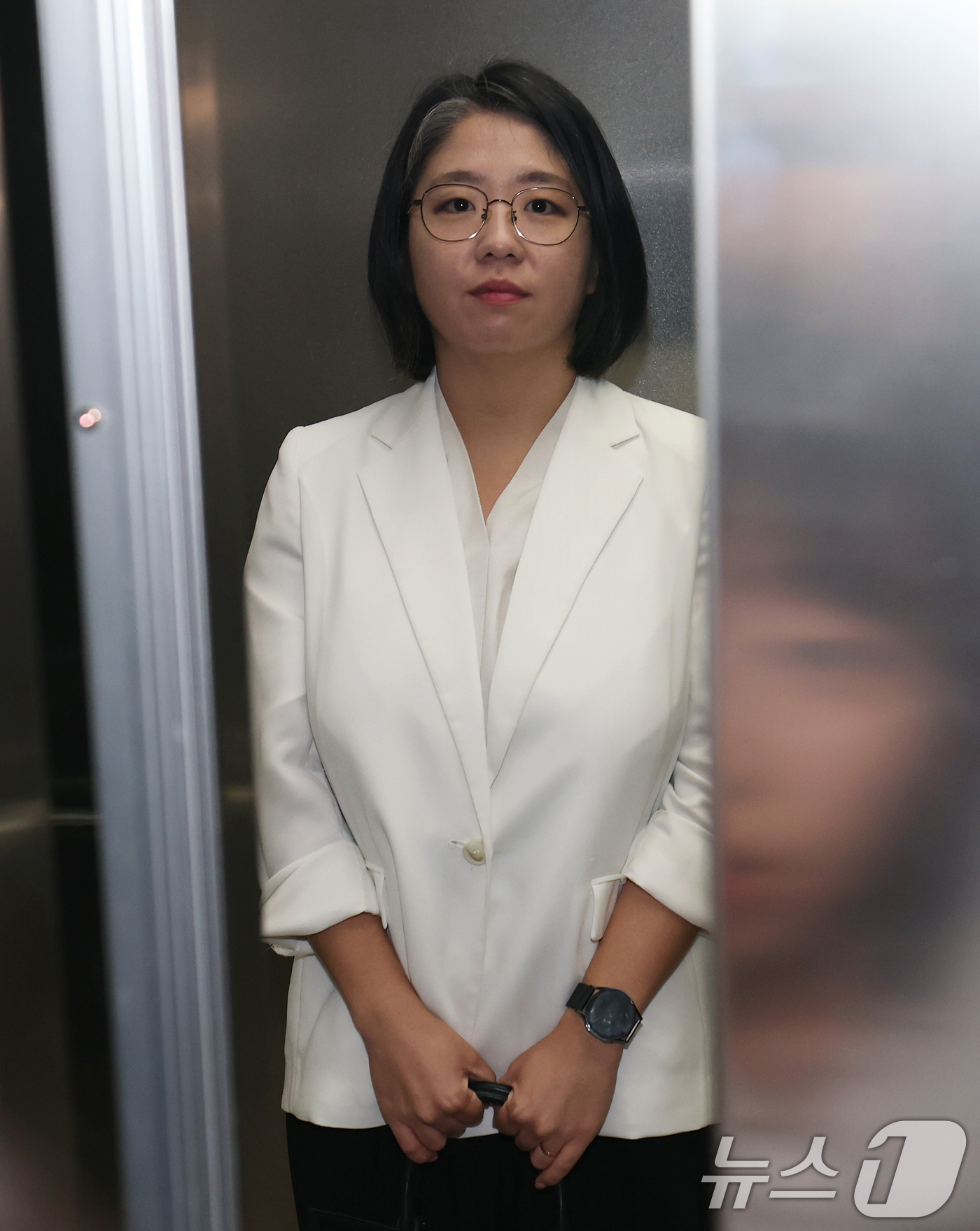 (서울=뉴스1) 오대일 기자 = 용혜인 성평등가족부 장관 후보자가 4일 오전 서울 서대문구 한국청소년활동진흥원에 마련된 인사청문회 준비 사무실로 출근하고 있다. 2026.9.4/뉴 …