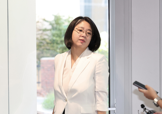 용혜인, 인사청문회 준비 사무실로 출근
