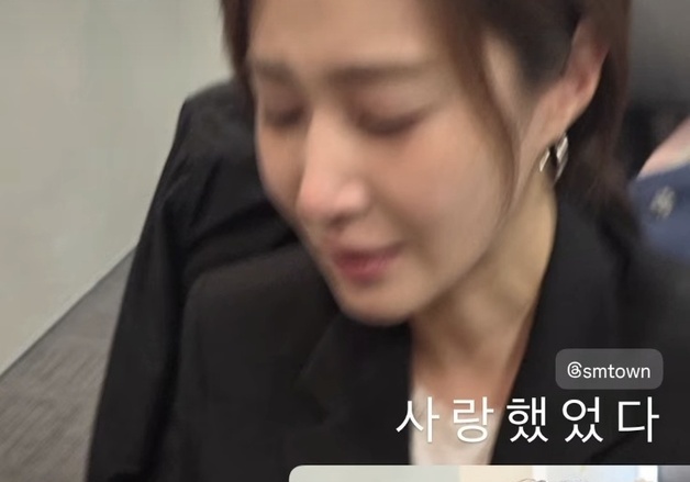 초등생 때 들어와 25년 만에 SM 떠나는 소시 유리…"키워줘 감사" 오열 [N이슈]