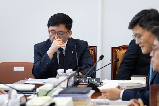 예결위 결산심사소위 출석한 강동완 중앙선관위 사무총장 직무대행