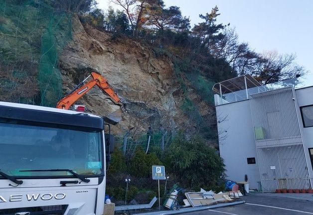 전남광주 북구 급경사지 사업 계약 논란…"의결 전 선지급"