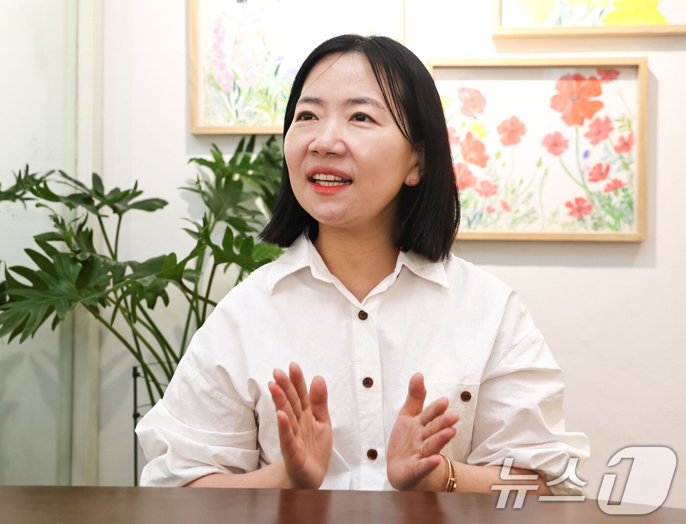 본문 이미지 - 책 ‘나는 반딧불’ 해랑혜란 그림작가 ⓒ 뉴스1 이종수 기자