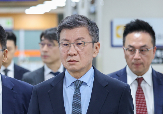 법정 향하는 정몽규 HDC 회장