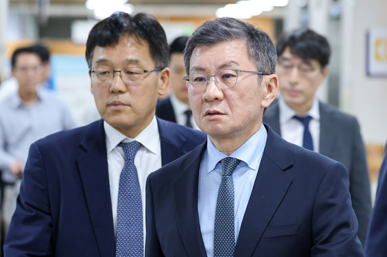 '친족회사 누락' 정몽규, 첫 재판서 혐의 부인…"회사 이름도 몰라"