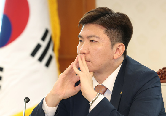 유승민 '국가대표 선발 개입' 불송치에 고발인 수사심의 신청