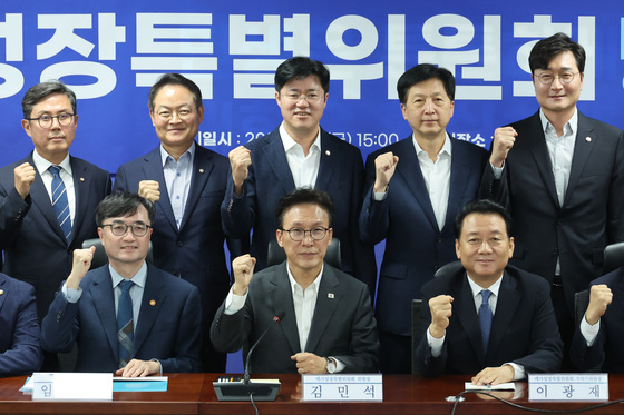 메가특위 당정 "메가특구법 정기국회 내 처리…노동특례 더 논의"