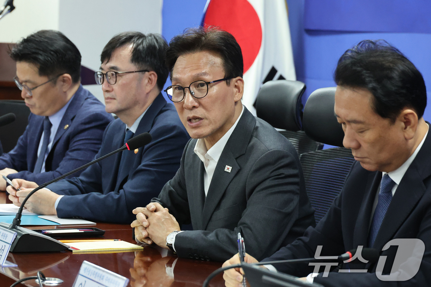 (서울=뉴스1) 신웅수 기자 = 김민석 더불어민주당 대표가 4일 서울 여의도 국회 의원회관에서 열린 메가성장특별위원회 당정협의회에서 발언하고 있다. 2026.9.4/뉴스1