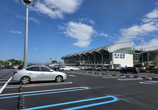 "세계섬박람회 대비"…여수공항, 주차장 전면 재단장