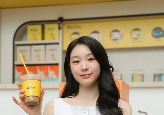 김연아, 화이트 룩에 골드 액세서리로 뽐낸 '우아한 비주얼' [N샷]
