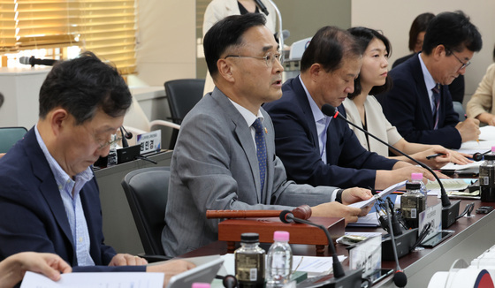 국교위, 서·논술형 확대 갑론을박…"사고력 향상 근거 있나"(종합)