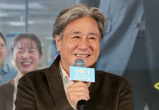 최민식, 믿고 보는 배우의 미소
