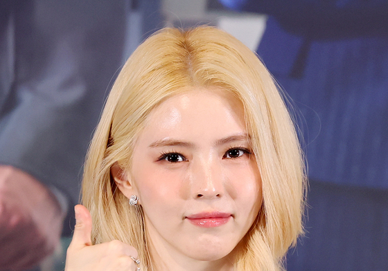 한소희, 앤 해서웨이 최고!