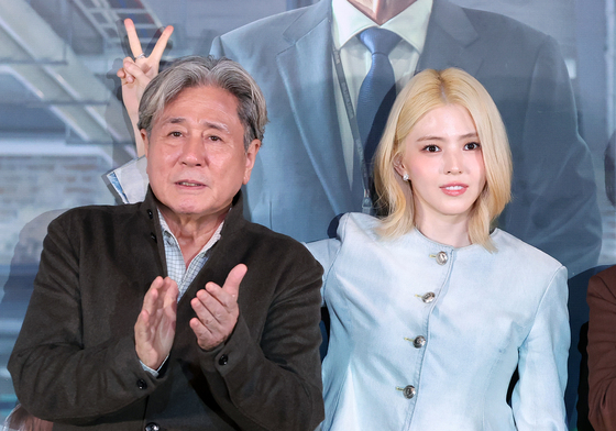한소희, 최민식 선배님과 브이!