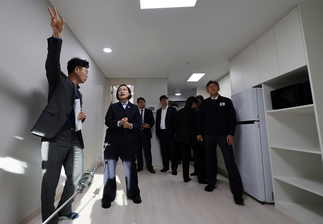 한성숙 총리, 동대문구 신축매입 사업 현장점검