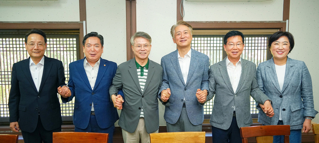 민형배 통합특별시장, 5개 구청장과 간담회