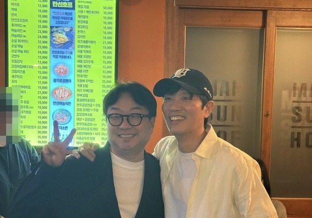 '박휘순'과 '박희순', 드디어 만났다…20년 만에 투샷 성사 "친형 같은 느낌"