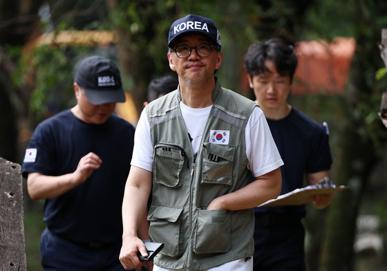 베이스캠프로 이동하는 이규호 긴급구호대장