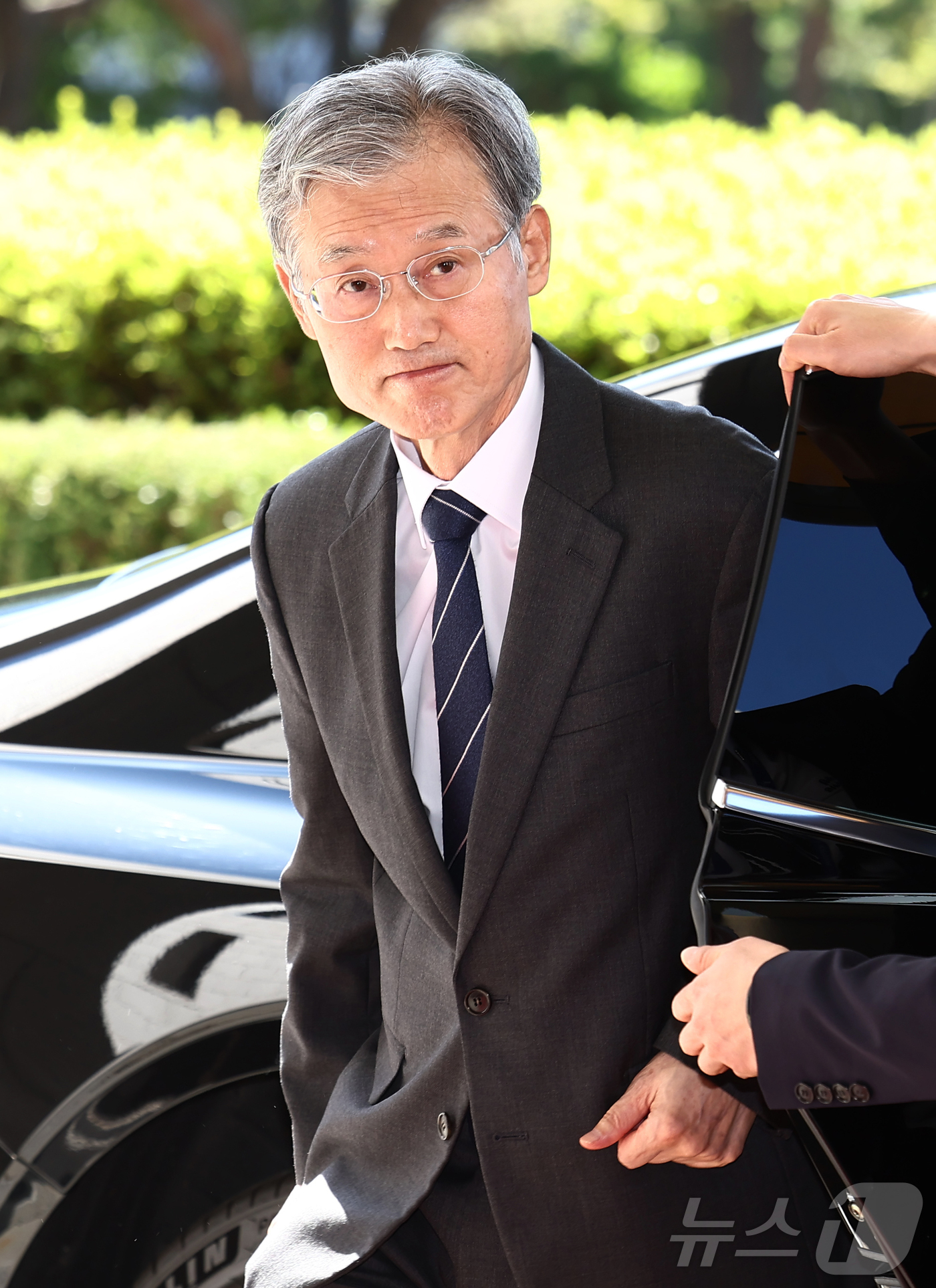(서울=뉴스1) 김민지 기자 = 조희대 대법원장이 7일 오전 서울 서초구 대법원으로 출근하고 있다. 2026.9.7/뉴스1
