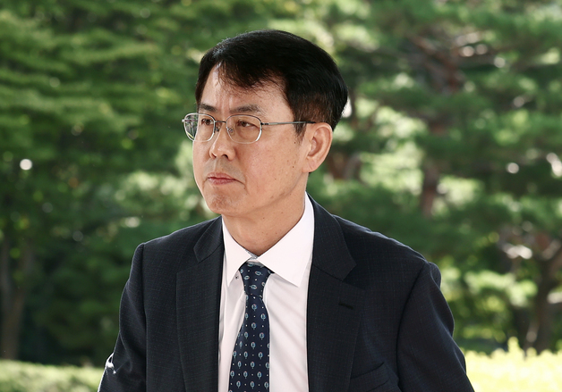 퇴임 앞둔 이흥구 대법관