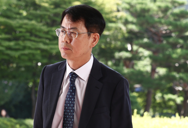 퇴임 앞둔 이흥구 대법관
