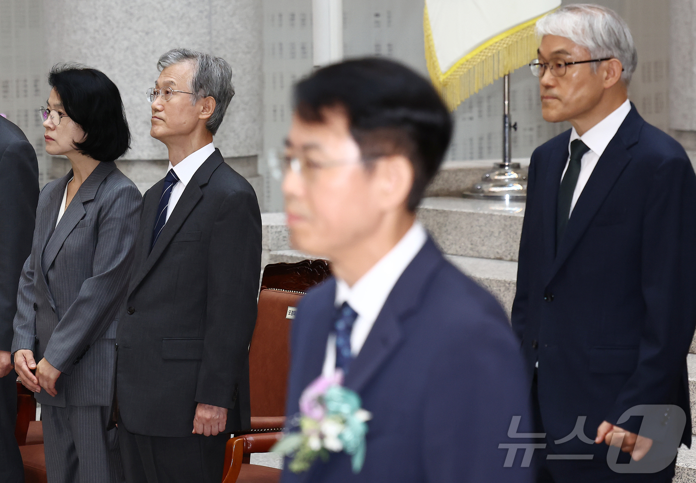 (서울=뉴스1) 김민지 기자 = 조희대 대법원장이 7일 오전 서울 서초구 대법원에서 열린 이흥구 대법관 퇴임식에 참석해 자리하고 있다. 가운데는 이 대법관. 2026.9.7/뉴스1 …