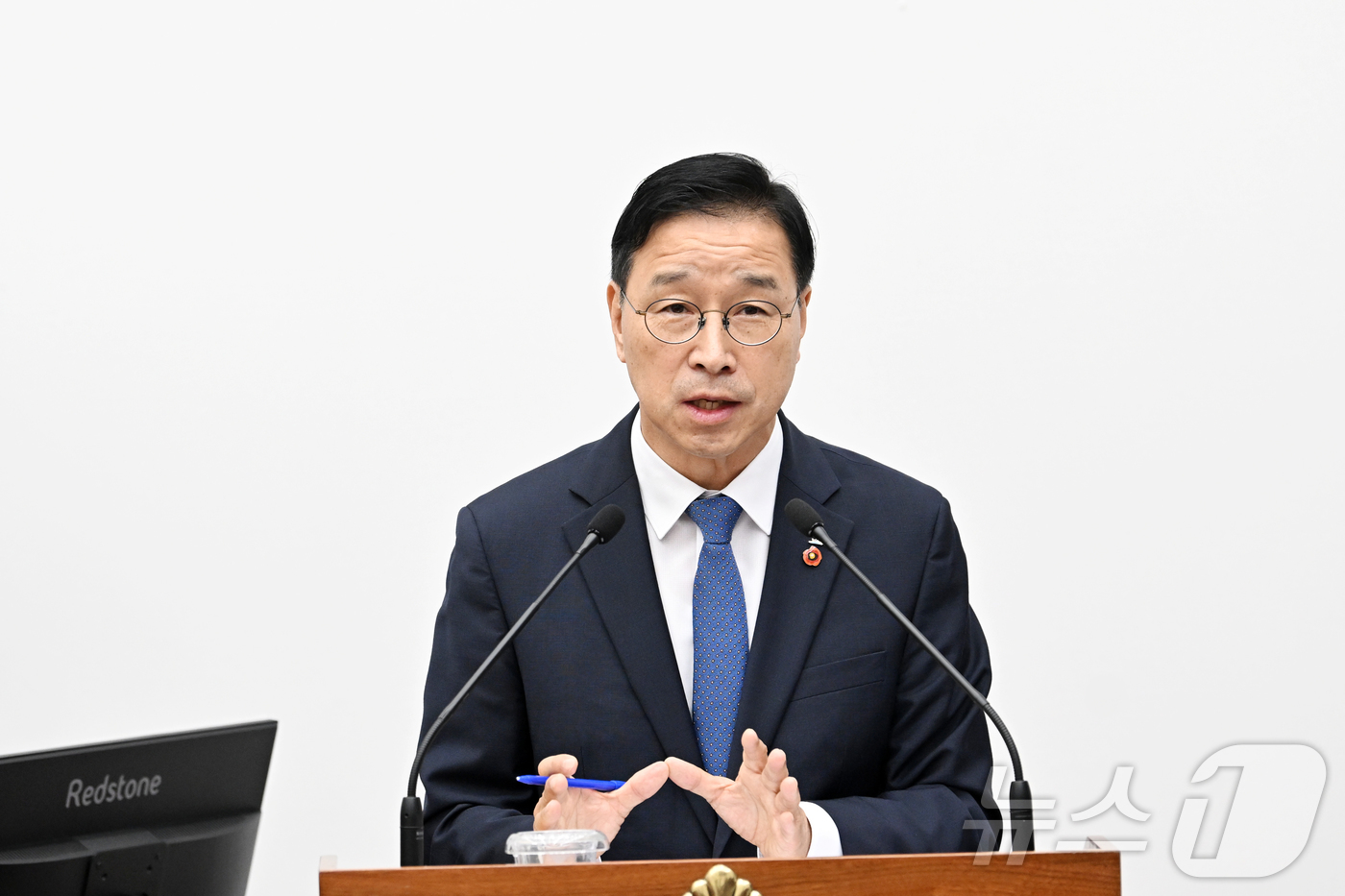 (제주=뉴스1) 오미란 기자 = 위성곤 제주특별자치도지사가 7일 오전 제주도의회 본회의장에서 열린 제454회 제주도의회 제1차 정례회 제4차 본회의(도정질문)에서 발언하고 있다.( …