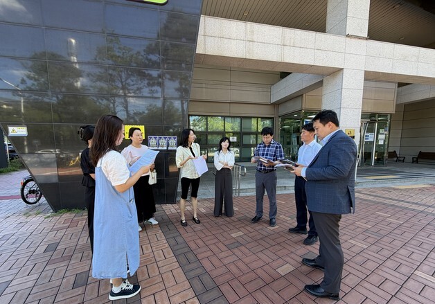 이기대 도의원, 백마역 노후시설·어린이 교통안전 현장 점검