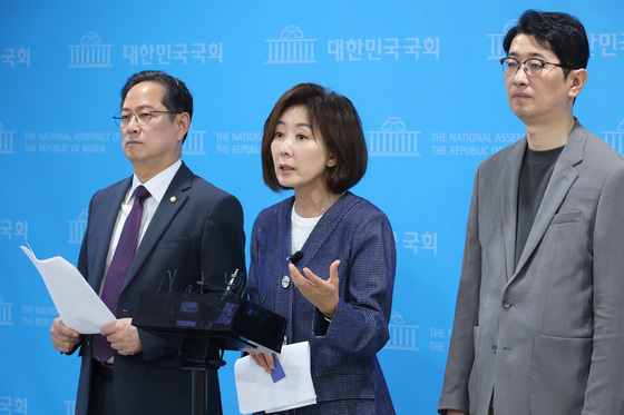 나경원 "제넨셀 게이트, 꼬리를 물고 들어가면 흑막의 끝엔 李대통령"