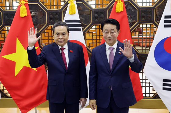 조 의장, 베트남 국회의장 만나 협력 강조…"푸꾸옥 APEC 지원"