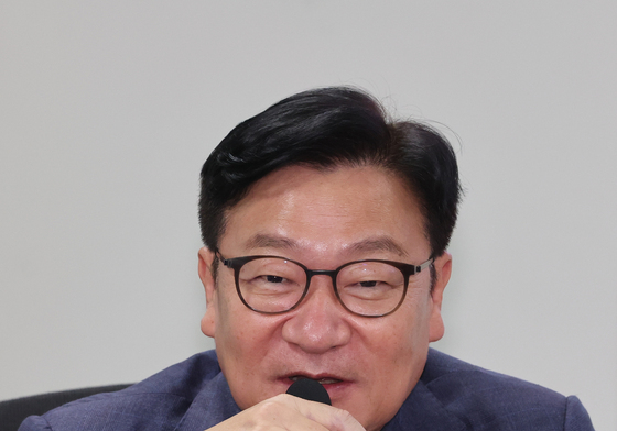 인사말하는 정점식 원내대표