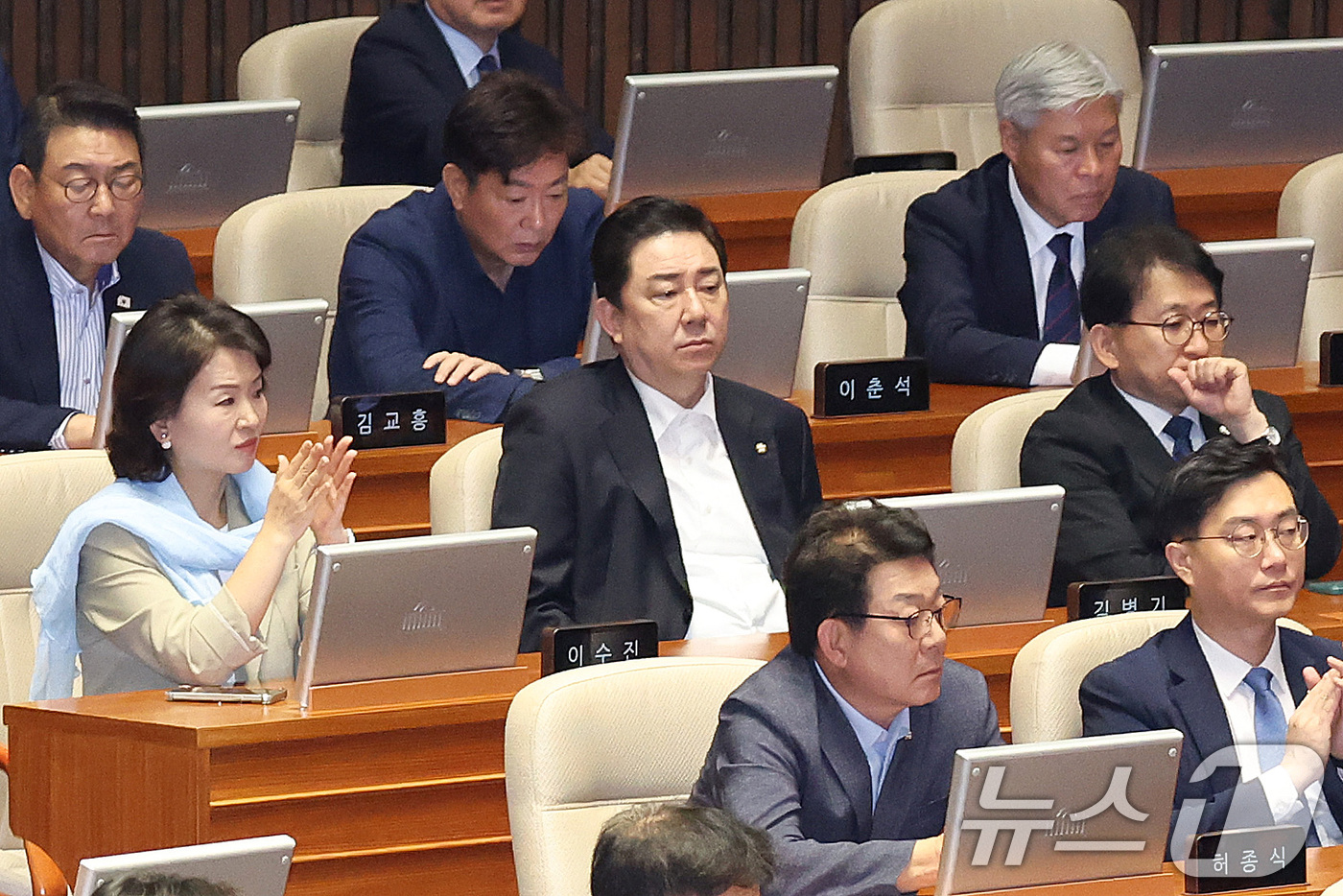 (서울=뉴스1) 신웅수 기자 = 김병기 무소속 의원이 7일 서울 여의도 국회에서 열린 제439회국회(정기회) 제3차 본회의에서 김민석 더불어민주당 대표의 국정에 관한 교섭단체 대표 …