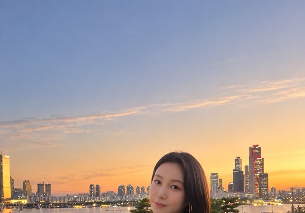김옥빈 '엄마' 된다, 결혼 10개월 만에 임신 발표…D라인 공개 속 "태명은 울루"