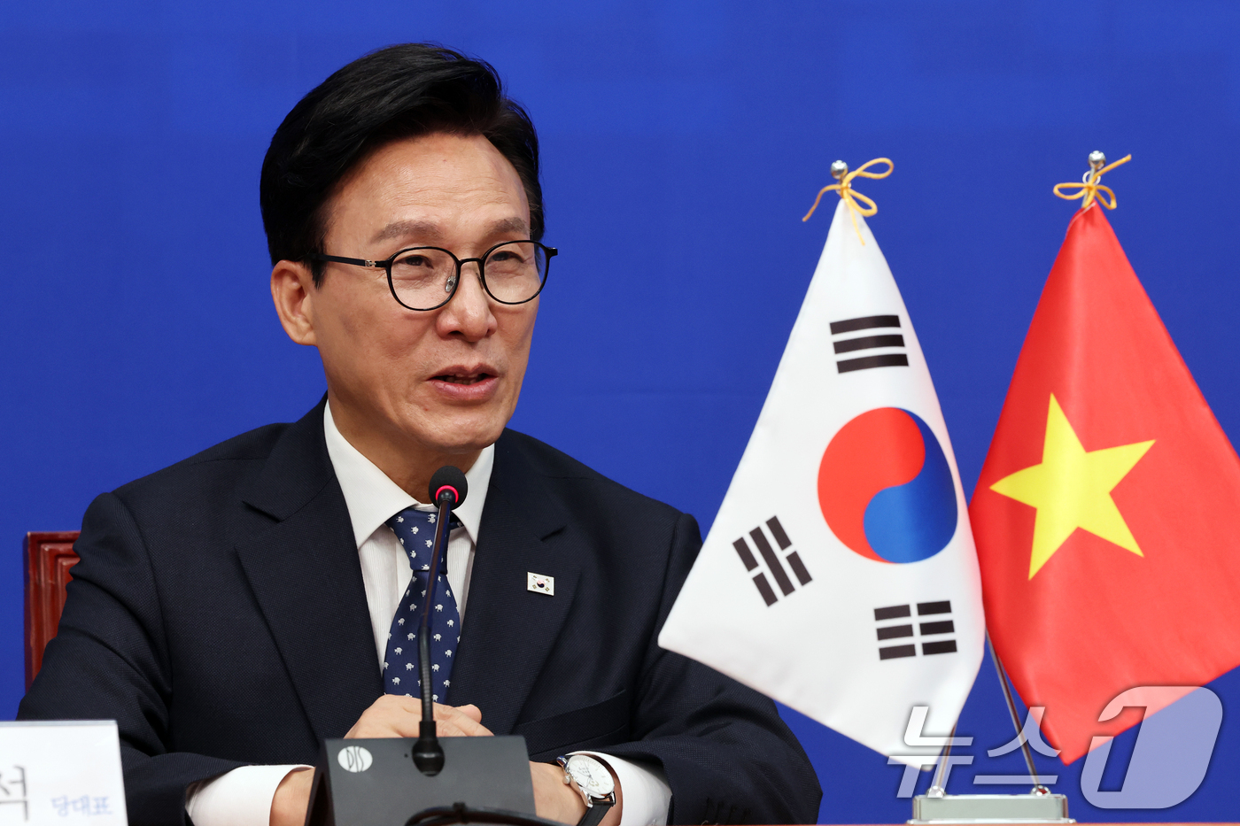 (서울=뉴스1) 황기선 기자 = 김민석 더불어민주당 대표가 7일 오후 서울 여의도 국회에서 쩐 타잉 먼 베트남 국회의장을 접견, 인사말을 하고 있다.  2026.9.7/뉴스1