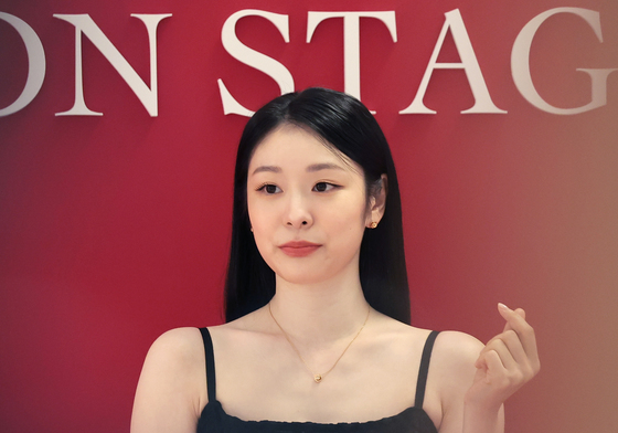 김연아, 자체발광