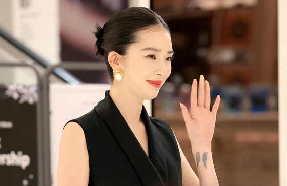아이린, 손목 타투 눈길