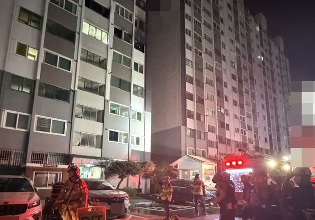 청주 금천동 아파트 화재 50여분만에 진화…인명 피해 없어