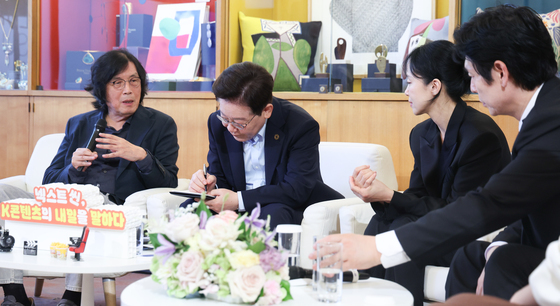 메모하는 이재명 대통령
