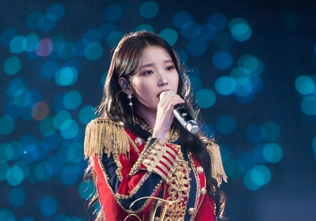 아이유 첫 공연 영화 '더 골든 아워', 재개봉 맞춰 IMAX 상영