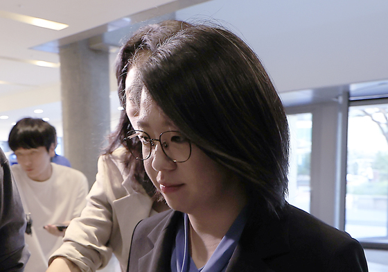 논란 속 출근 이어가는 용혜인 후보자