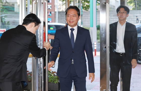 인사청문회 준비 사무실 출근하는 김승원 후보자