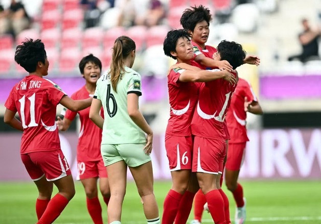 '디펜딩 챔피언' 북한, U20 여자 월드컵 첫 경기서 포르투갈 완파