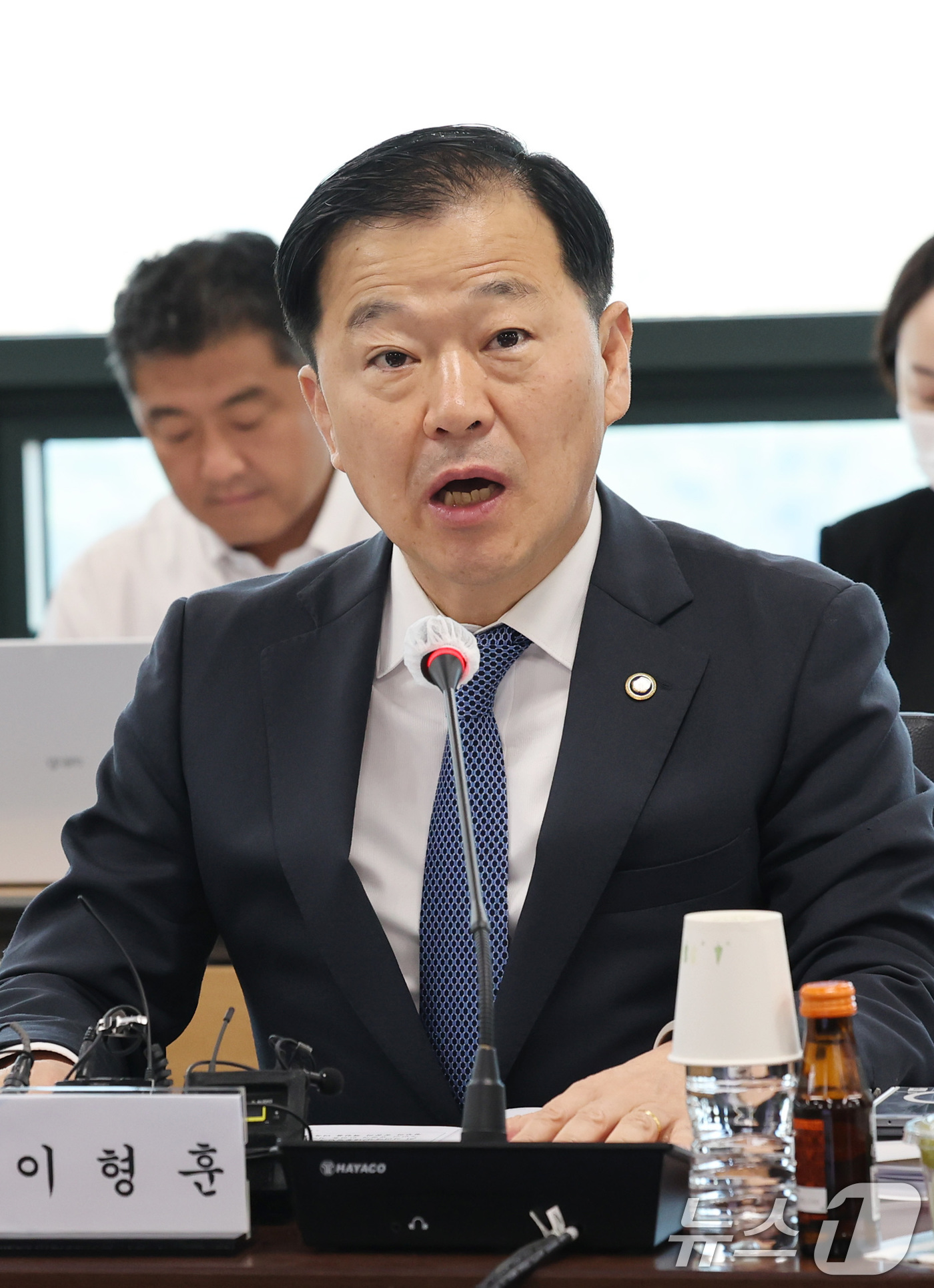 (서울=뉴스1) 박지혜 기자 = 건강보험정책심의위원회 위원장인 이형훈 보건복지부 제2차관이 8일 서울 서초구 건강보험심사평가원에서 열린 제15차 건강보험정책심의위원회에서 모두발언을 …