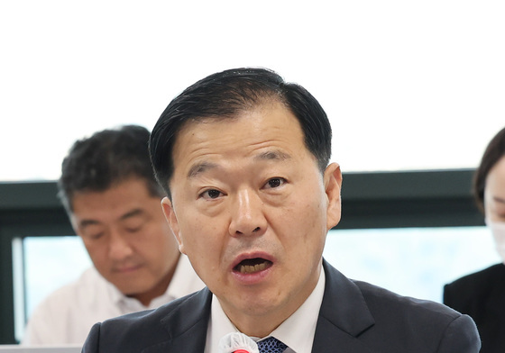 회의 주재하는 이형훈 건강보험정책심의위원회 위원장