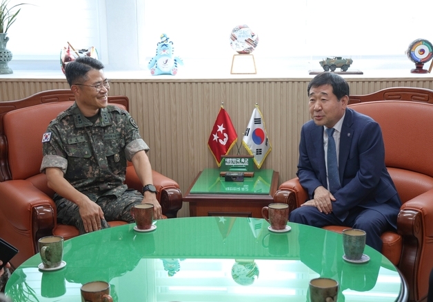 증평군, 추석맞이 향토 방위 임무 수행 군부대 위문