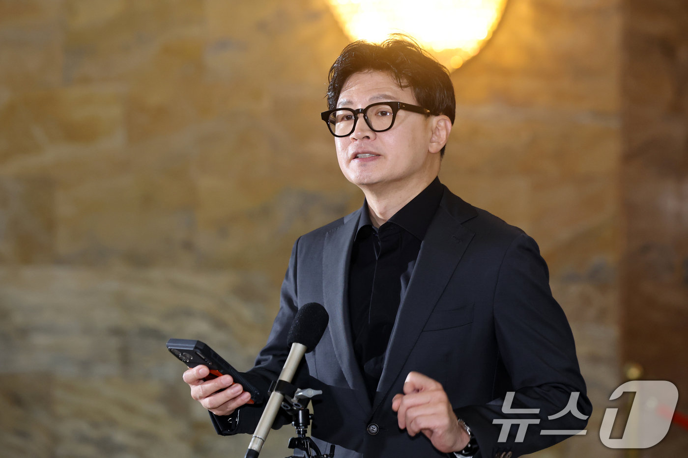 (서울=뉴스1) 황기선 기자 = 한동훈 무소속 의원이 8일 오전 서울 여의도 국회에서 김승원 법무부 장관 후보자 의혹과 관련해 발언을 하고 있다.  2026.9.8/뉴스1