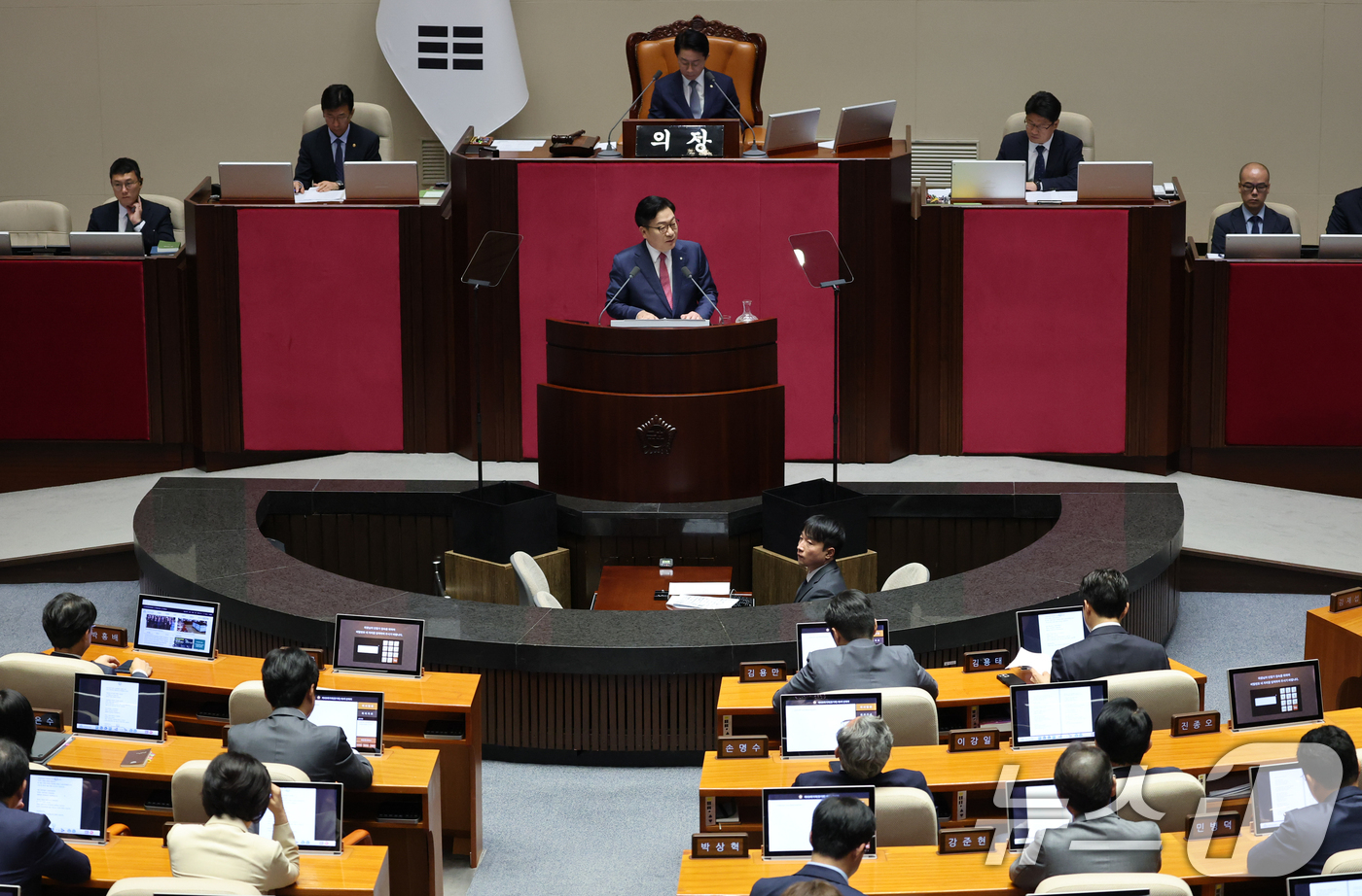 (서울=뉴스1) 김도우 기자 = 정점식 국민의힘 원내대표가 8일 오전 서울 여의도 국회에서 열린 제439회국회(정기회) 제4차 본회의에서 교섭단체 대표연설을 하고 있다. 2026. …