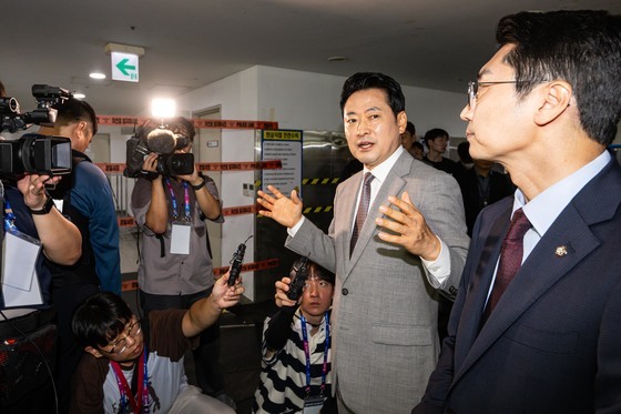 장동혁 "李대통령, 프랑스 일정 잘 마치고 오라…돌아오면 괴로운 일들만"