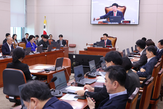 산업통상자원중소벤처기업위원회 전체회의