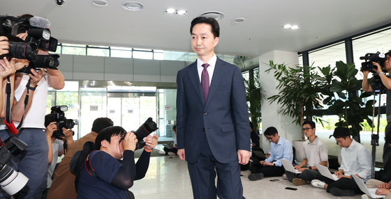 김지용 중대범죄수사청장 후보자 첫 출근